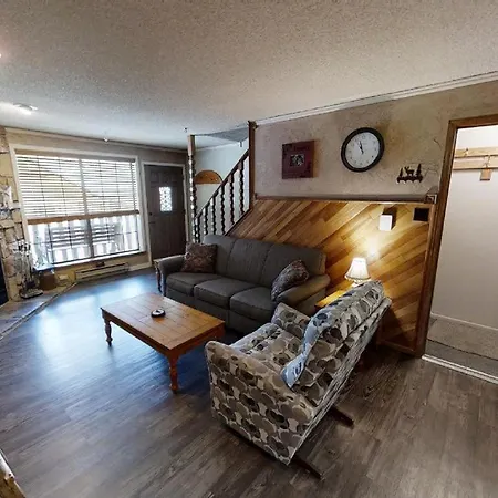 Rose Rock Mountain View - Pet Friendly - Fireplace - Wifi - Hot Tub - Washer - Dryer